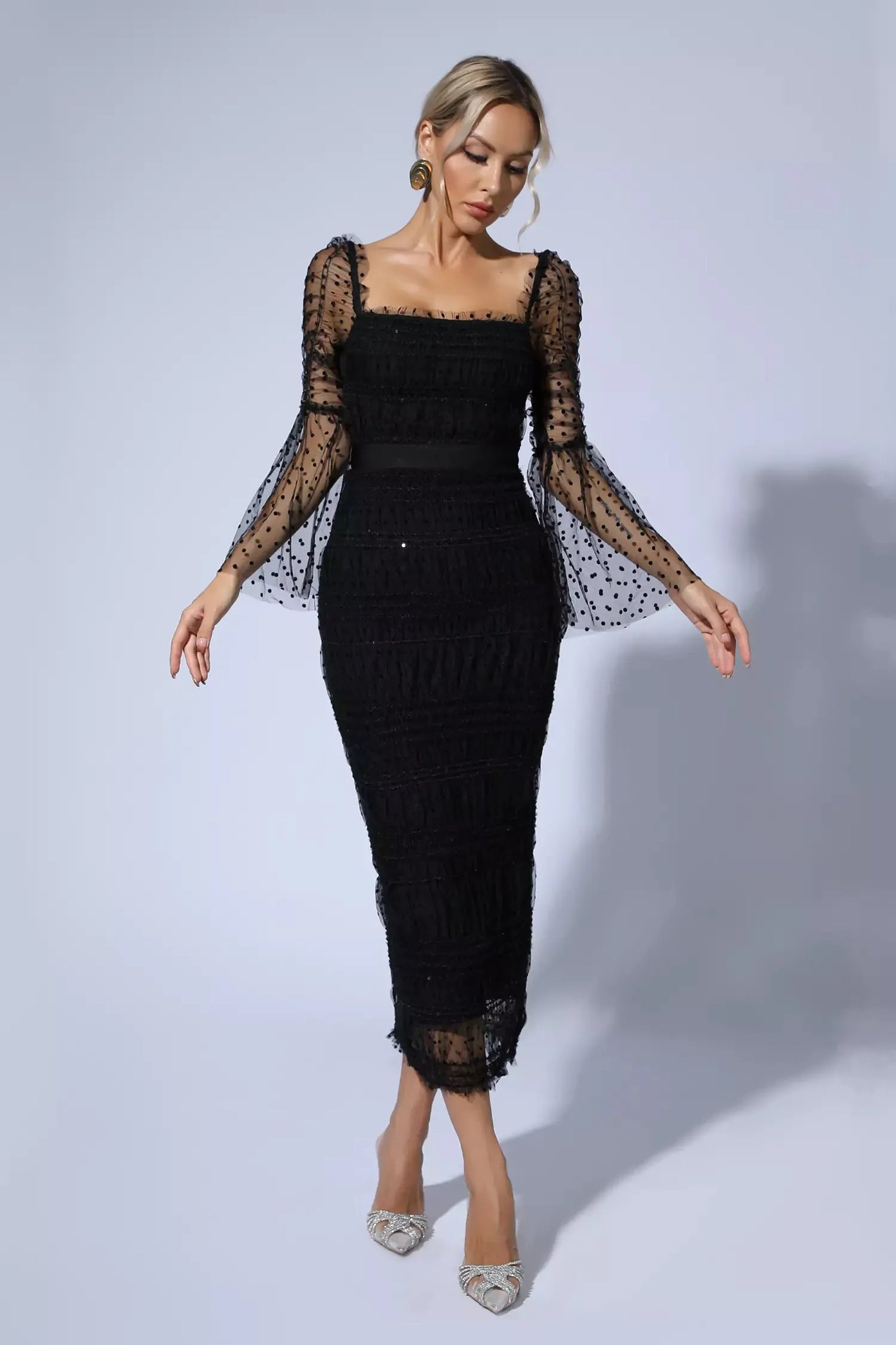 Vestido Midi — Malha de Lantejoulas