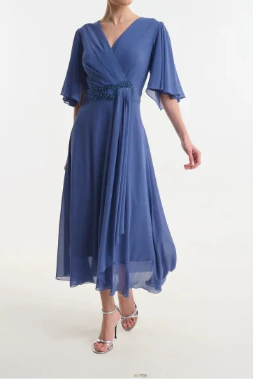 Vestido Midi Esvoaçante – Elegância Graciosa