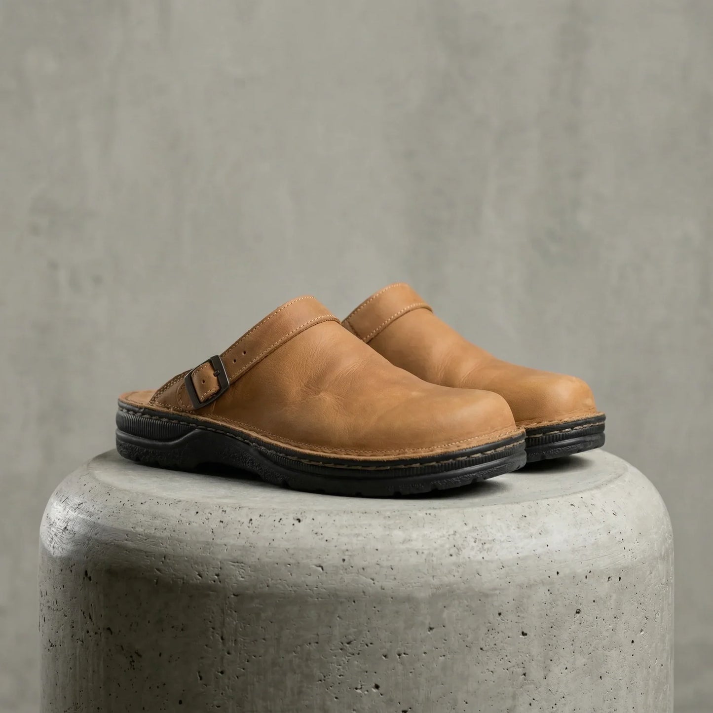Holverk — Clog Ergonómico Masculino em Couro Vegan