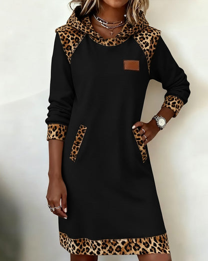 Félinne — Vestido Casual com Painel de Leopardo e Capuz