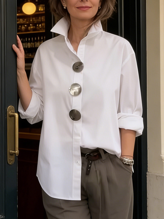 Branco Artesanal - Confortável Blusa com Botões Marcantes