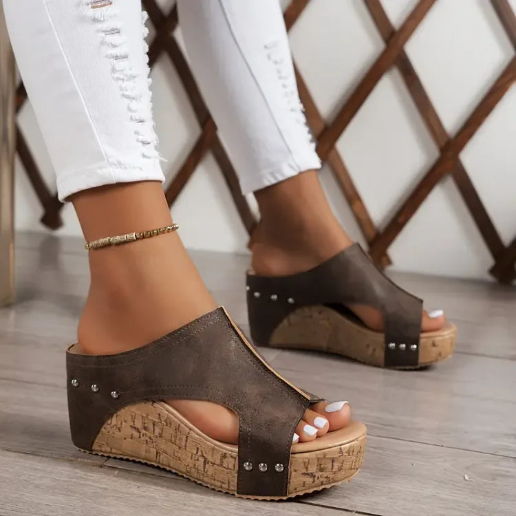 Velara — Sandália Wedge com Apoio Arqueado para Mulheres