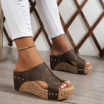 Velara — Sandália Wedge com Apoio Arqueado para Mulheres