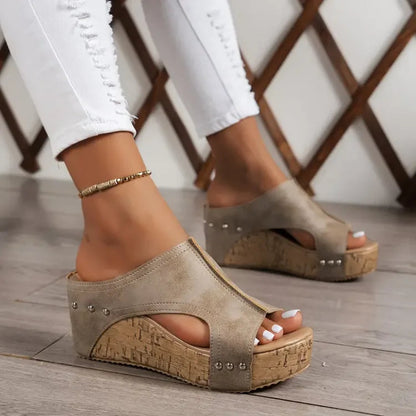 Velara — Sandália Wedge com Apoio Arqueado para Mulheres