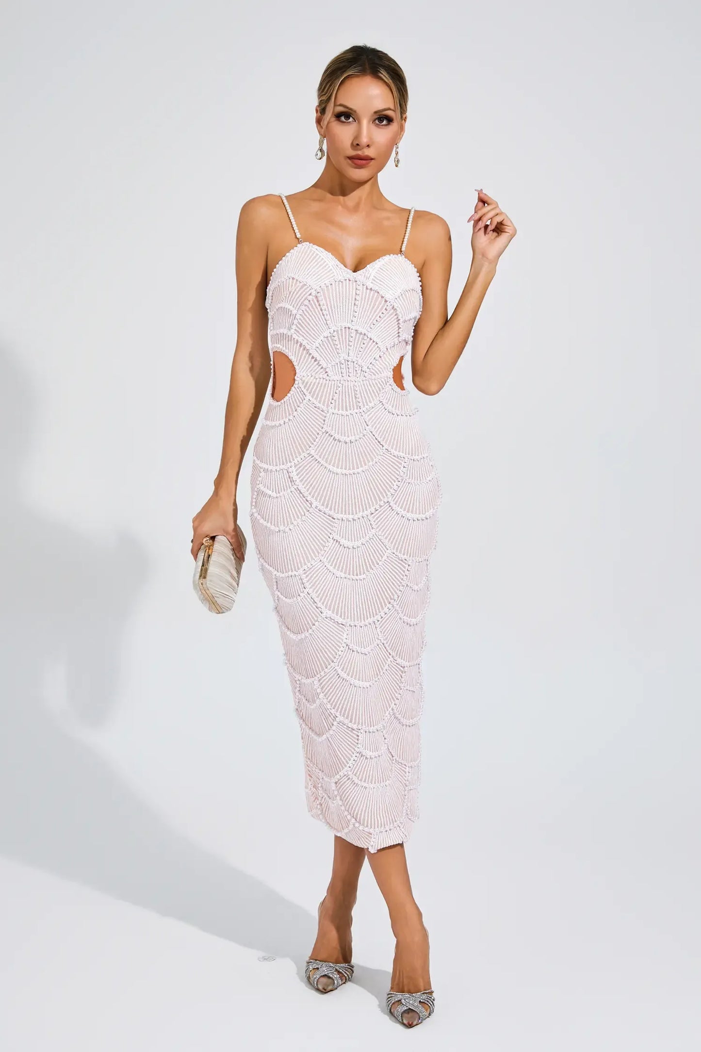Vestido Midi Bege com Pérolas