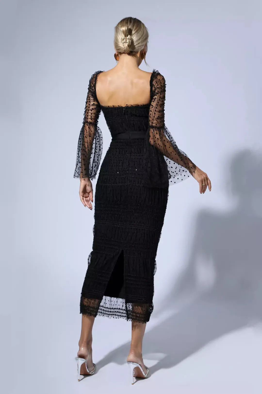 Vestido Midi — Malha de Lantejoulas