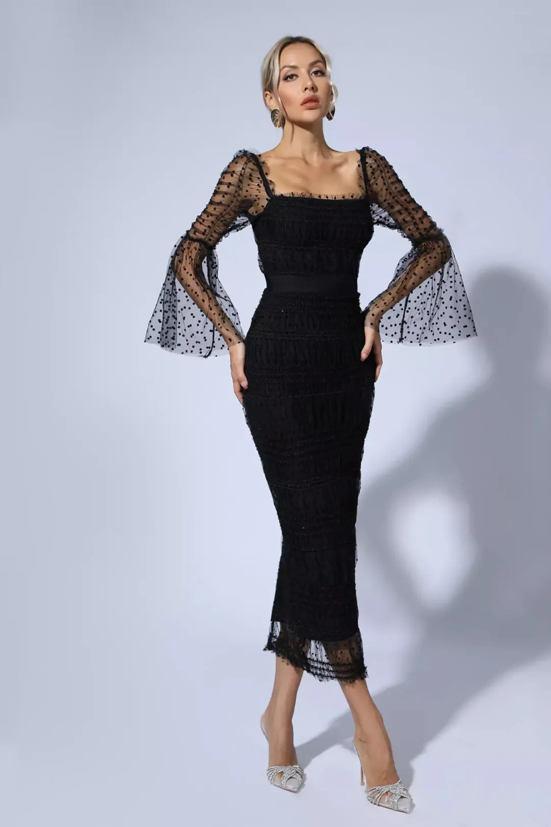 Vestido Midi — Malha de Lantejoulas