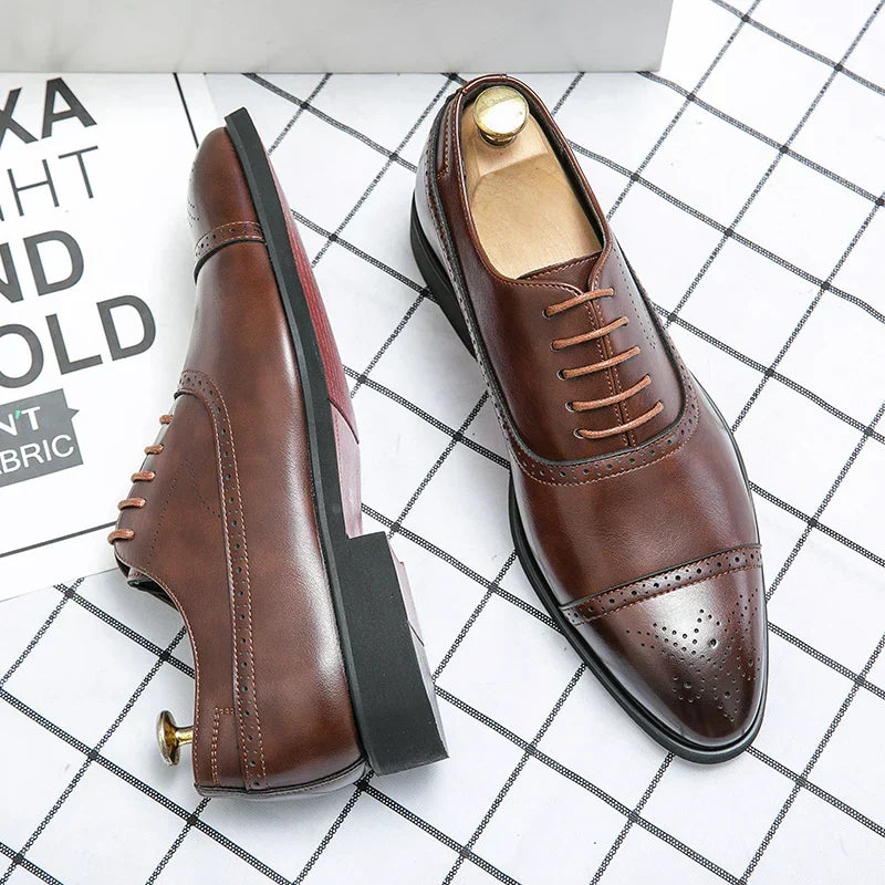 Sapatos Oxford Elegantes — Clássicos em Couro Premium